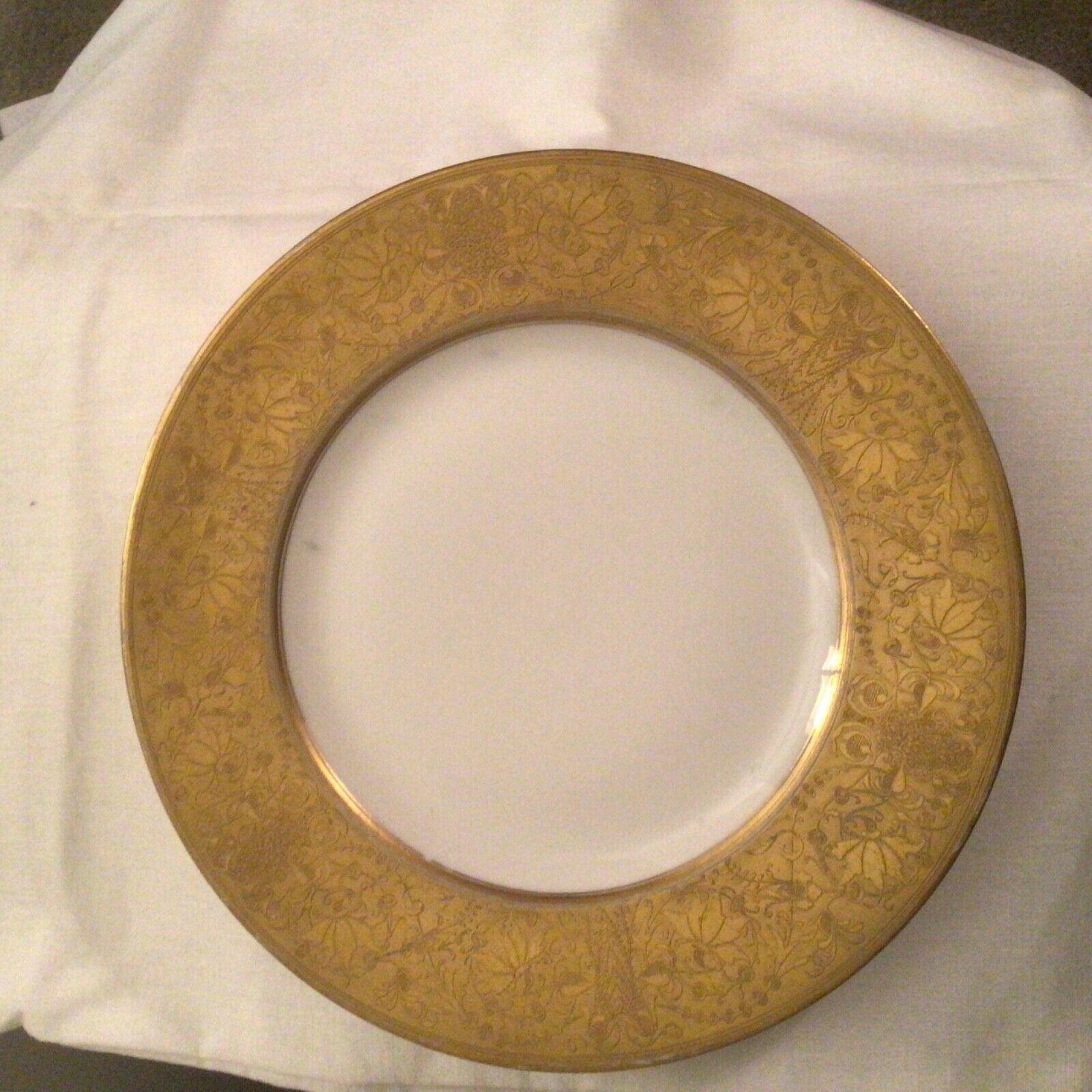 1940’s  hutschenreuther Selb Bavaria Gold Encrusted Rim Plate/platter
