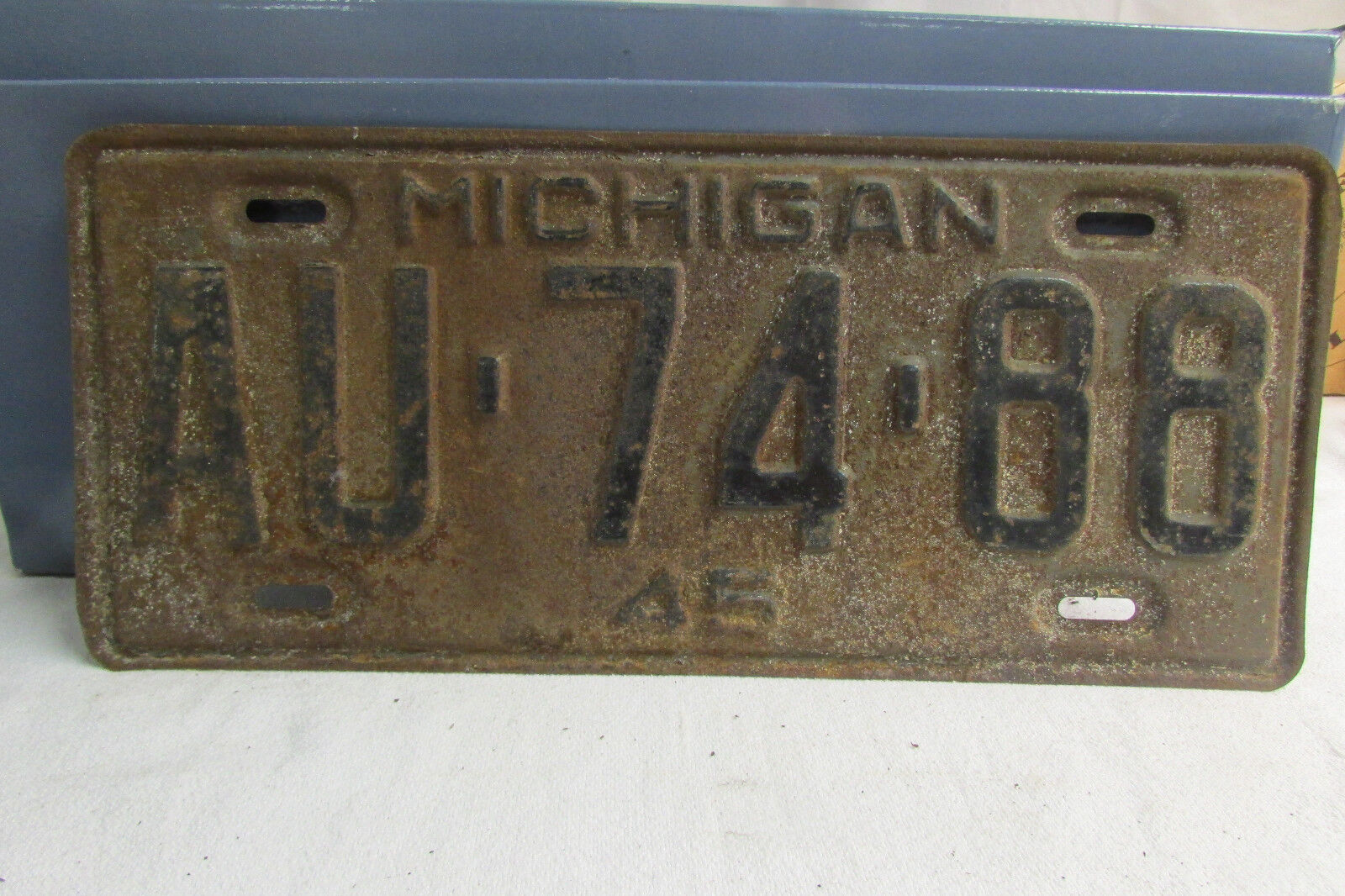 Vintage 1945 Michigan Car/vehicle License Plate Au-74-88